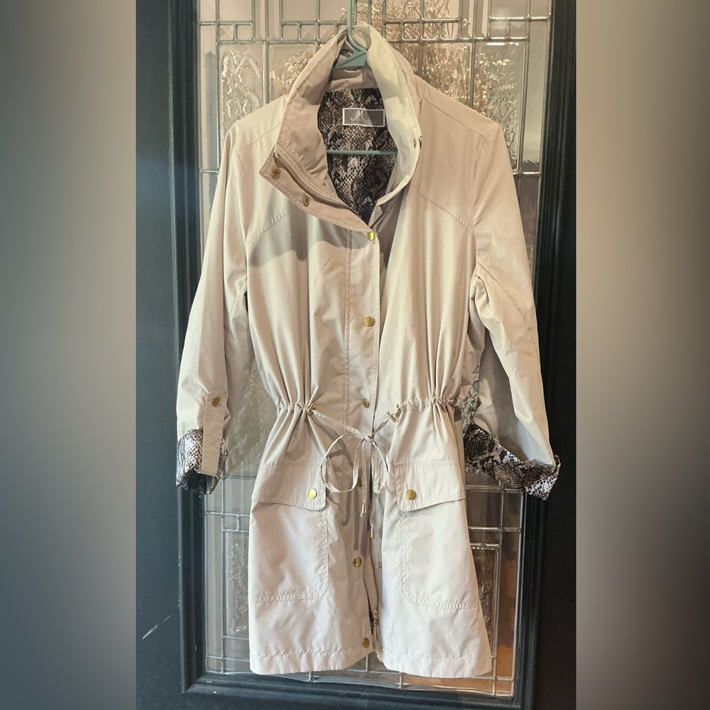 JM Collection Large Cream Lightweight Rain Coat / Trench Coat